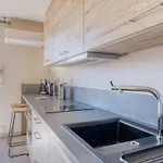Apartment Renove Centre Lavandou Avec Terrasse - Fr-1-816-10