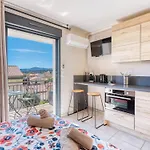 Appartement Renove Centre Lavandou Avec Terrasse - Fr-1-816-10 Le Lavandou